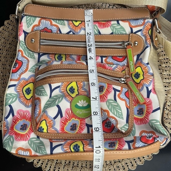 Crossbody Purse Lily Bloom Bright Colors Versatile Lots of Pockets - Picture 9 of 9